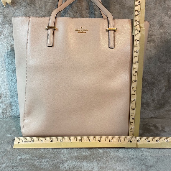 Cedar Street Kate Spade ♠️ Tote - Picture 5 of 15